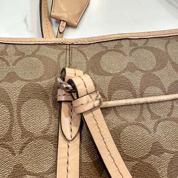 COACH Peyton Signature Zip Top Tote Y2K - Picture 15 of 17